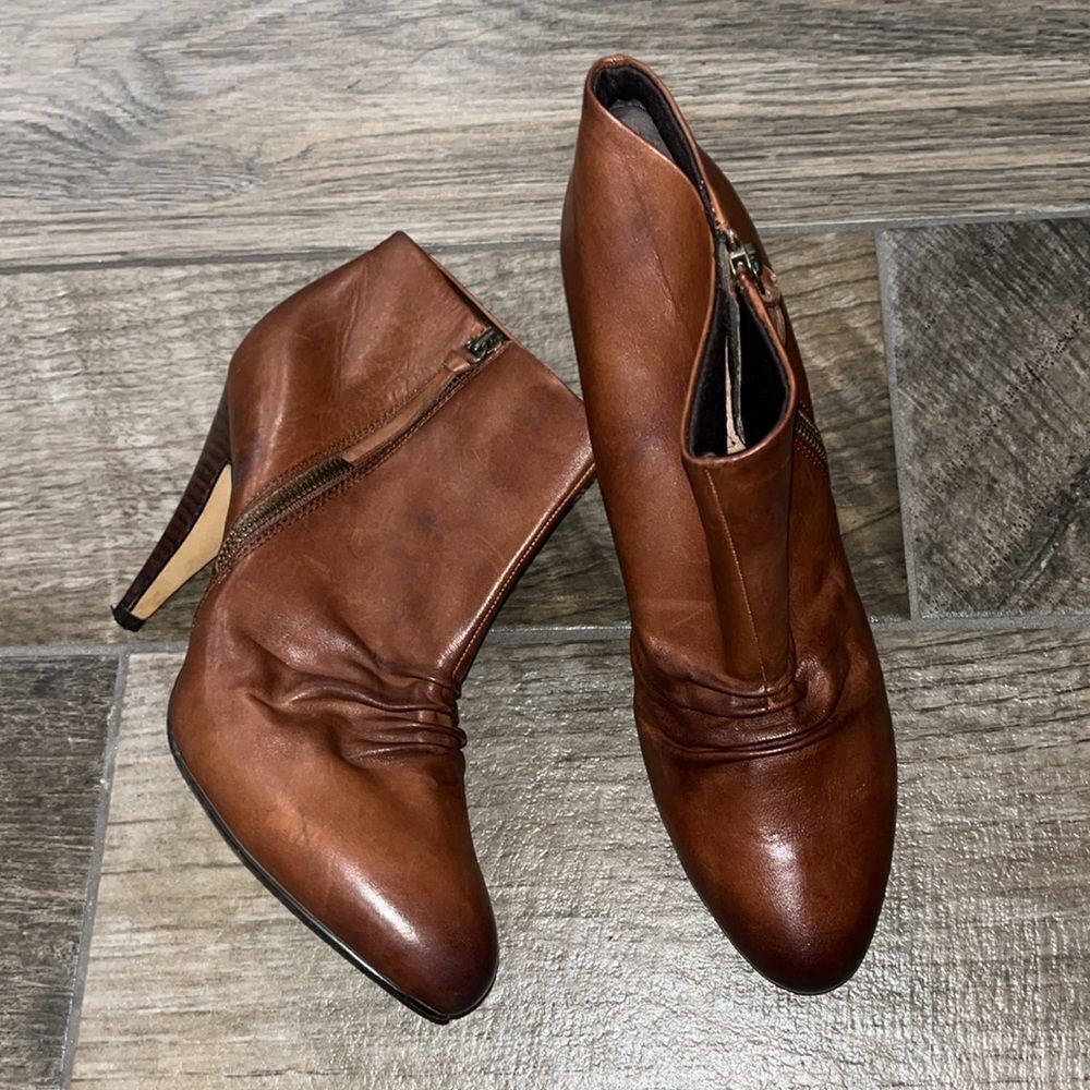 Aldo Cleophilia brown leather scrunched toe boots with 4.5”